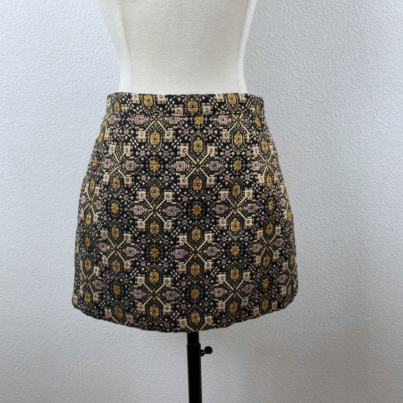 Forever 21 Black Gold Metallic Brocade Skirt Lined Sz Small Pencil Mini Skirt - Picture 1 of 7